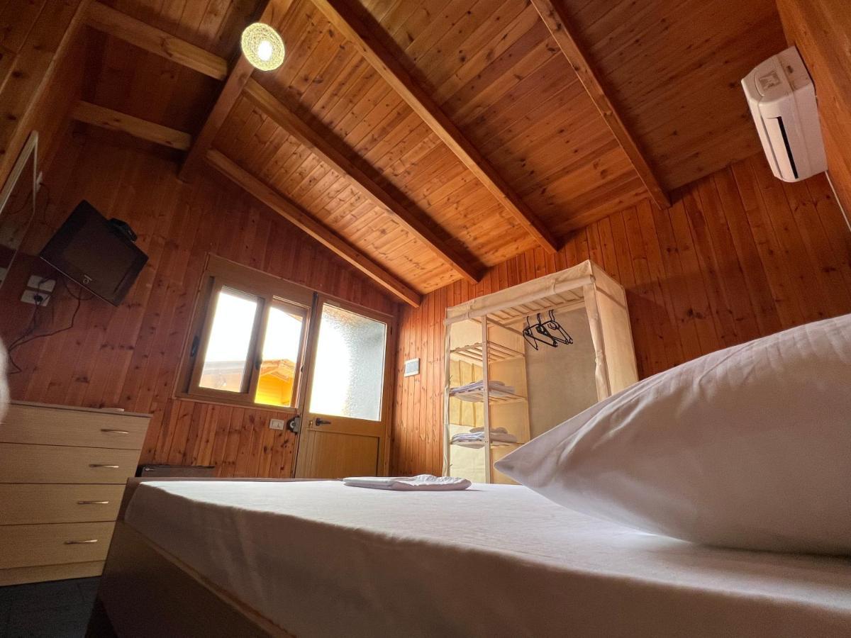 Miqt Beach - Bungalows Bashkia e Orikumit Exteriör bild