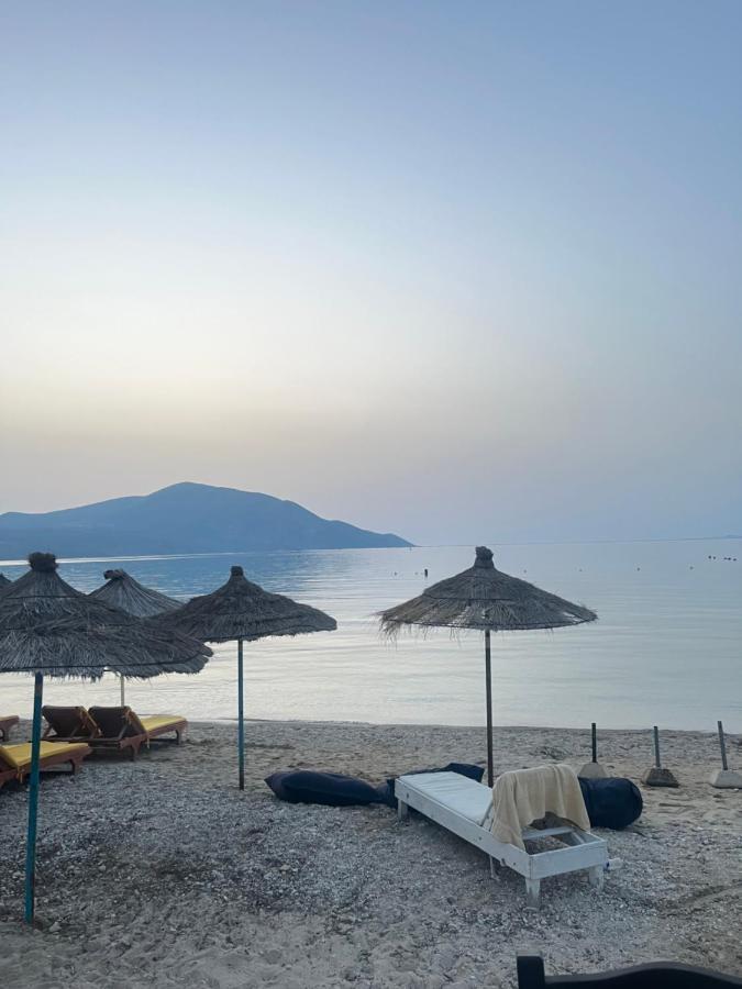 Miqt Beach - Bungalows Bashkia e Orikumit Exteriör bild